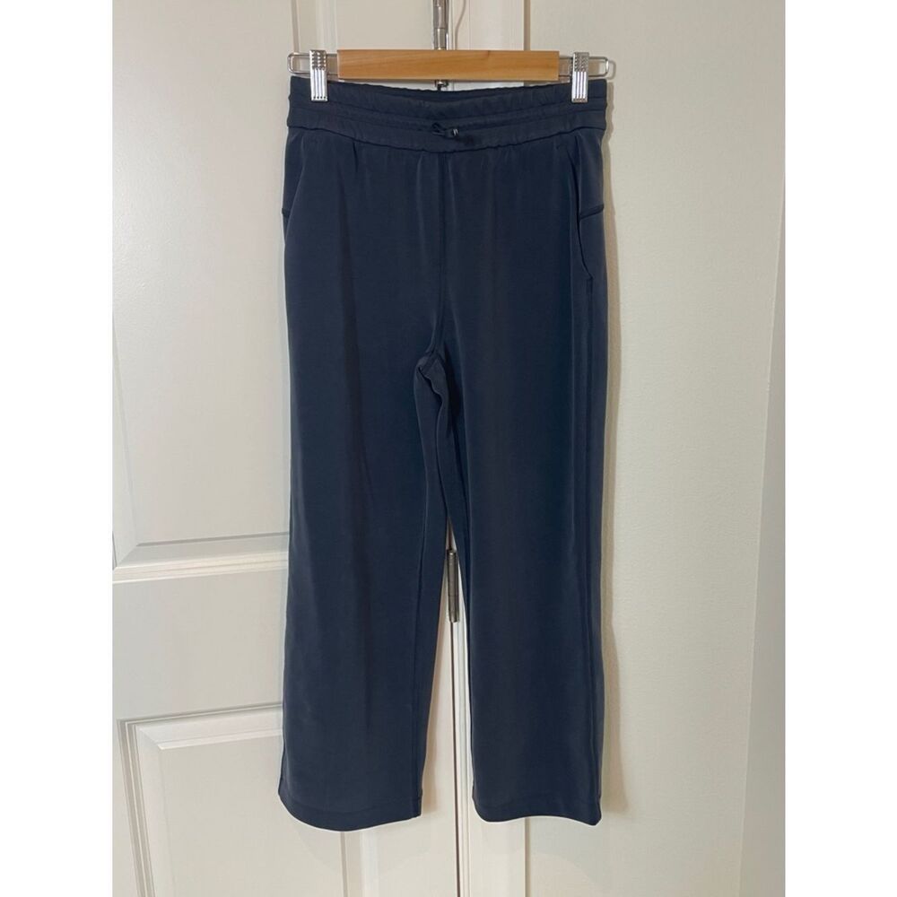 Lululemon Softstreme Straight Leg Cropped Pant